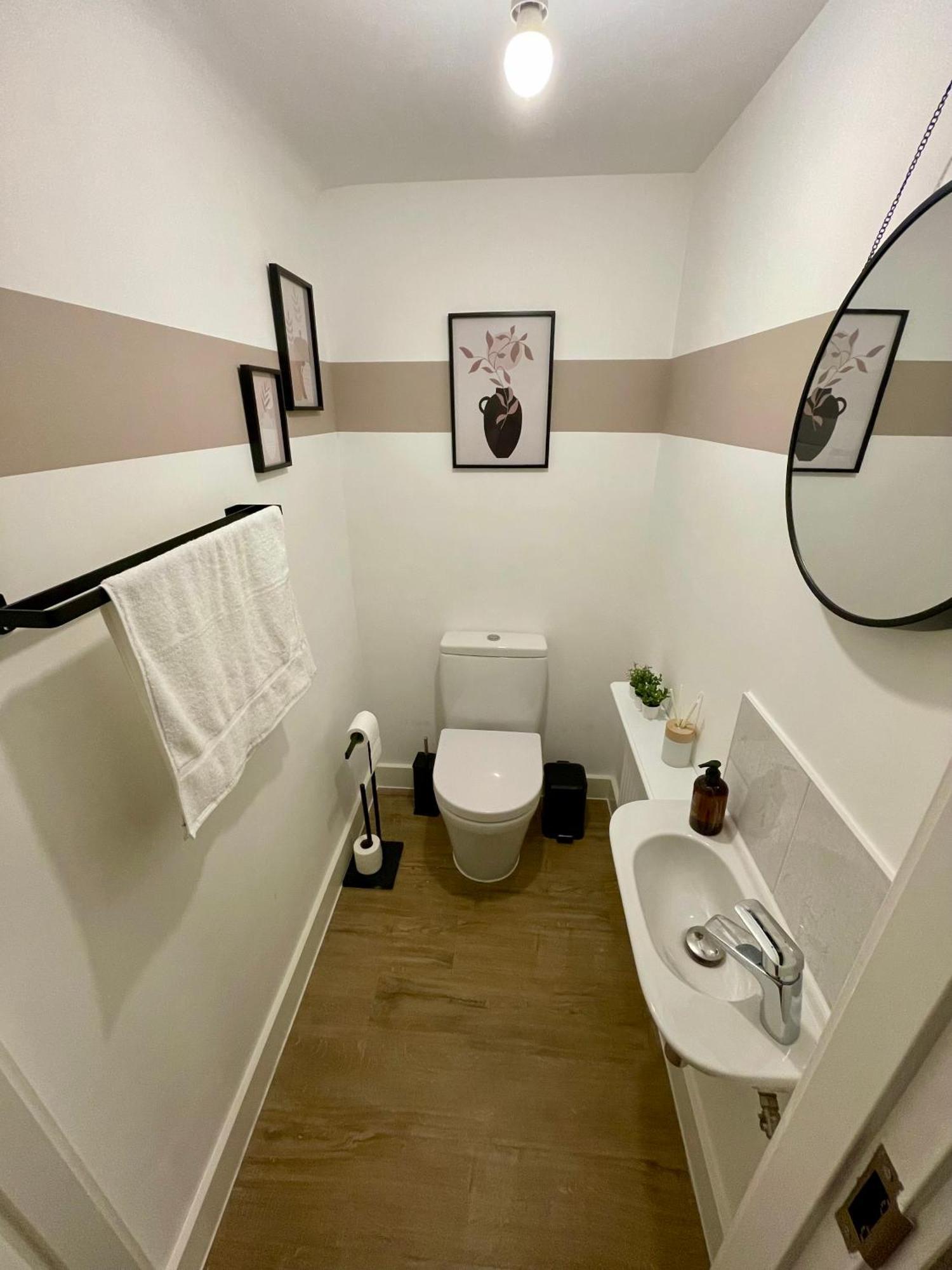 3-Bedroom Luxury Stay With Free Parking Market Harborough Eksteriør billede